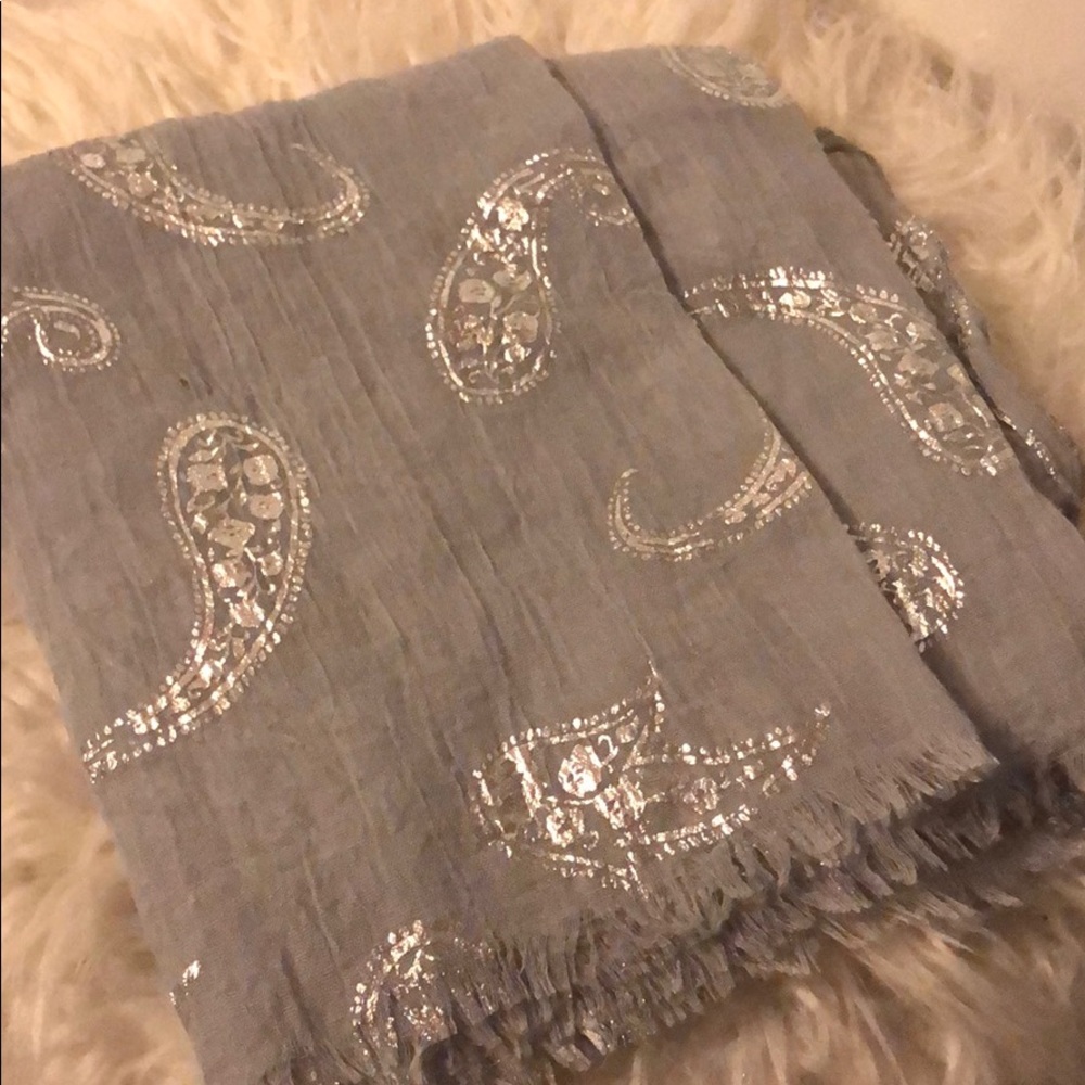 Silver Paisley Scarf